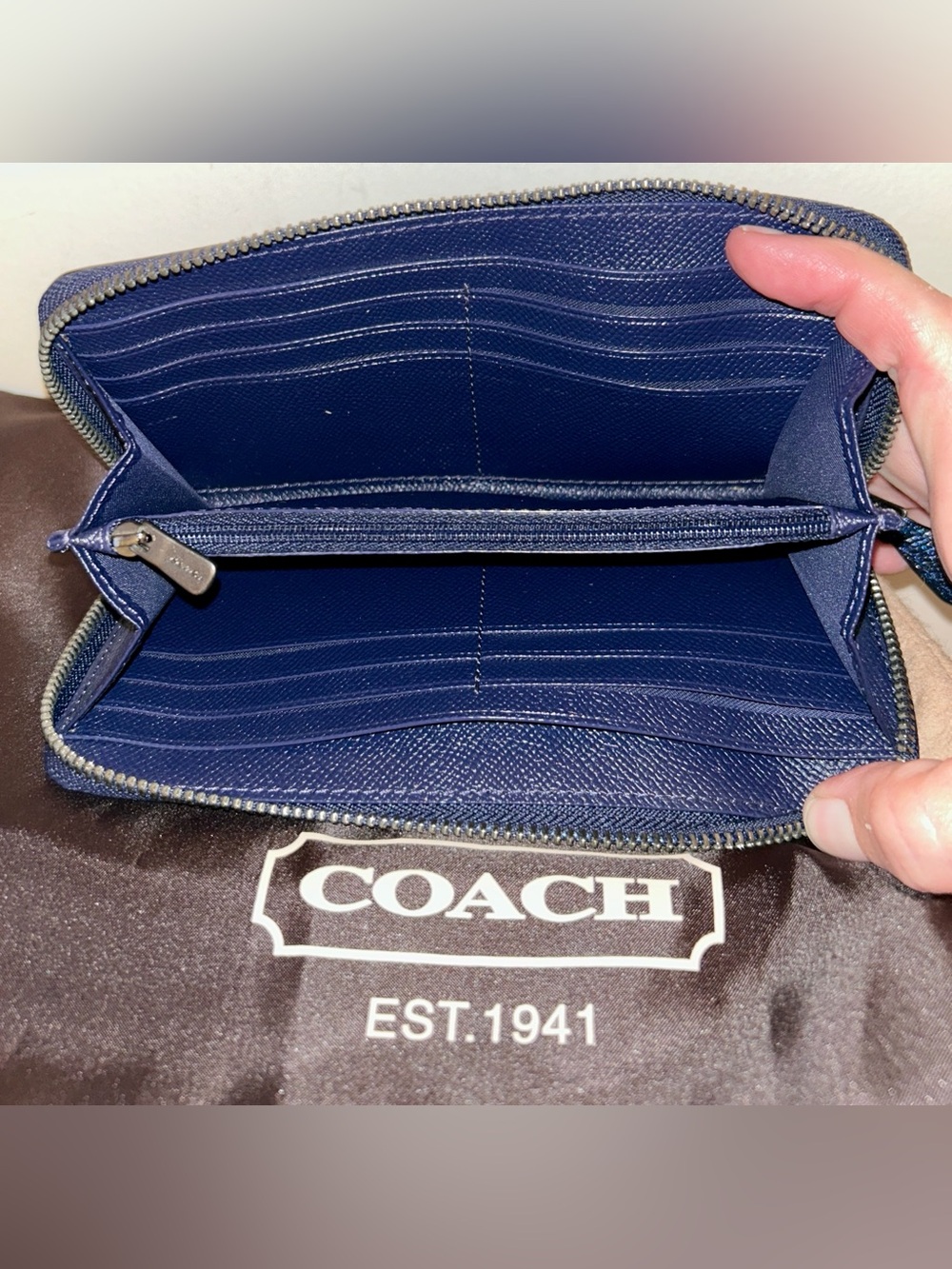 Coach Star Wars x Accordion Zip Wallet Cadet Navy with Glitter. Collector Piece - Picture 11 of 11